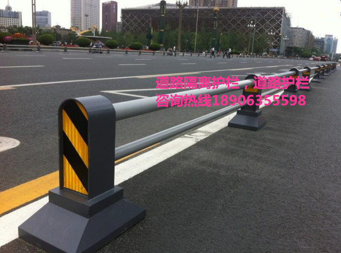 道路護欄，道路隔離柱，隔離墩